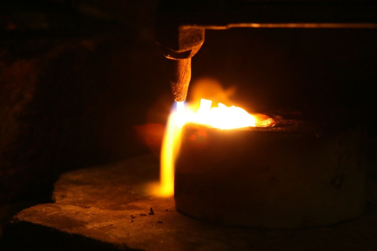 Example: A welder turned on the welding machine himself and was electrocuted