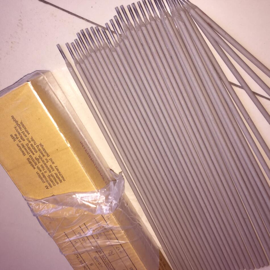 Arc welding electrodes AWS E7024